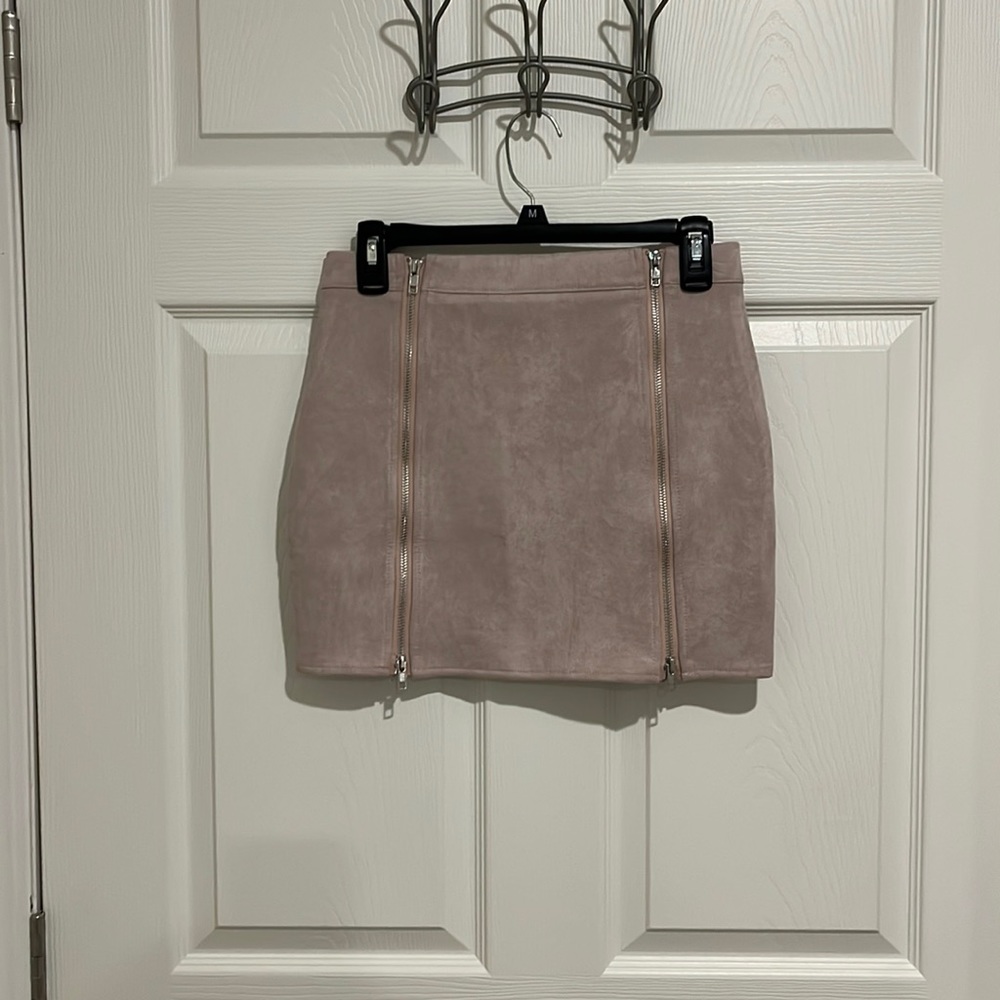 Missguided faux leather mini skirt w/zippers, pink, size 6